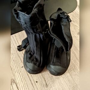 Neos villager overshoe size xs